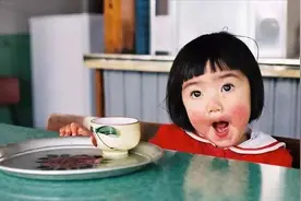 有这5个特征的孩子，天生智商高，家长们不要再埋没天才了！视频封面