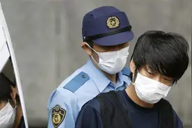 数千人要求为山上彻也减刑，警队最高指挥请辞，日本政府做出决定视频封面