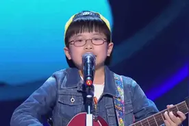 歌声的翅膀：小男孩演绎走心原创，唱出00后心声，戳到心窝子了！视频封面