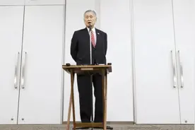 日本前首相突然狠批泽连斯基，说了番前所未有的话视频封面