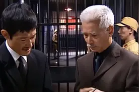 神秘特种精英攻击小队，专杀日寇和卖国贼，全程精彩过瘾！视频封面