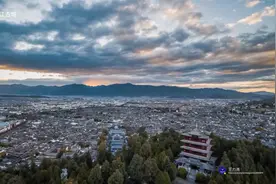 《我的祖国》朗诵背景，祖国大好山河视频封面
