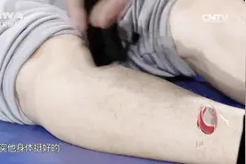 如何通过刮痧来调理脾胃？专家现场示范刮痧方法，一起来看看视频封面