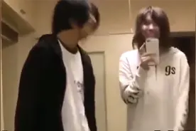 日本宅男金屋藏娇，10平米邋遢房间，藏着一位长腿混血美女视频封面