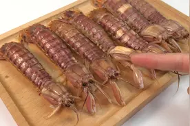 皮皮虾剥皮有妙招，简单快速，再也不怕扎手了视频封面
