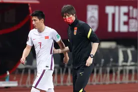 越南媒体评国足：李铁从来都不是好教练，武磊之外的球员能力不行视频封面