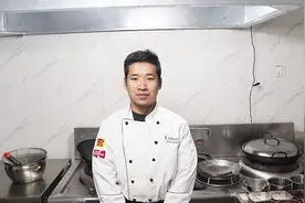 厨师长教“冰糖葫芦”的做法，酸甜开胃，学会了在家也可以做视频封面