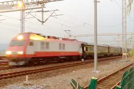 全程10.5小时长沙开往上海南 Z248次列车快速通过杭州南站视频封面