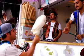 当土耳其网红冰淇淋老板，遇上一位魔术师，这是被整得最惨的一次视频封面