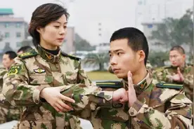 中国第一女警花有多猛？徒手爬五楼比你跑楼梯还快视频封面