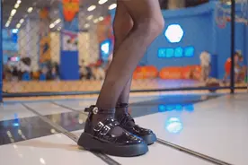 成都漫展上遇到的腿精coser可爱女仆视频封面
