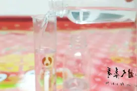 白酒降度方法，如何把白酒降到理想度数，简单学会白酒降度视频封面