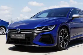 27.9万起售！配409匹3.0T VR6引擎+全时四驱，2023款大众CC亮相视频封面