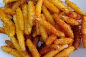 土豆别再炒土豆丝了，做成土豆泥薯条，外酥里软，实在是太好吃了视频封面