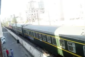 南昌铁路局王牌车，北京西-南昌Z65次列车减速进南昌站视频封面