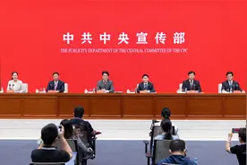 国家林草局副局长：云南亚洲象宝宝已从出生时100公斤长到300公斤