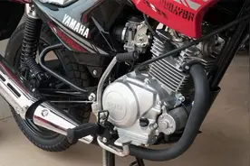 雅马哈经典越野摩托车，排量125，造型复古，油耗2.0，配CBS视频封面