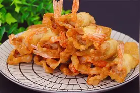 过年了，饺子皮这种做法第一次见，不煮不蒸，有肉有虾，外脆里香视频封面