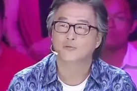 台湾爱国艺人王伟忠回到大陆，见到亲人那刻，我激动得腿都发软视频封面