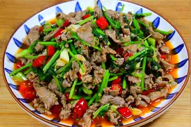 难怪湖南人做的小炒黄牛肉香嫩又入味，原来有诀窍，新手一看就会