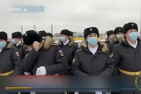 海上风暴！俄海军新型护卫舰“轰鸣”号入列视频封面