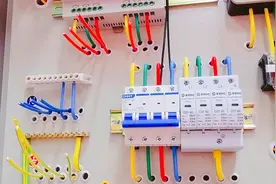 三根火线一根零线，总电流怎么计算？水电工必学技能，一看就明白