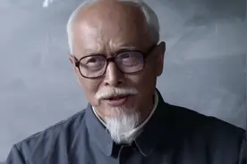 雪花飘：学生不小心上课放屁，老师用古文机智化解，太有智慧了