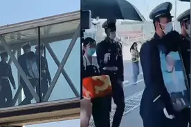 现场！山东籍烈士万惠文骨灰刚刚抵达济南遥墙机场，接英雄回家！视频封面