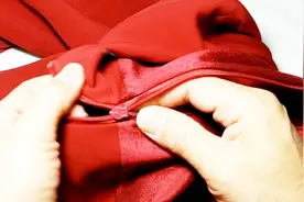 裙子的拉链裂开来，学会这个方法不用求裁缝自己在家就能解决