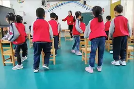 大班体育《我和椅子做游戏》优质课
布好玩-幼儿教具专家视频封面
