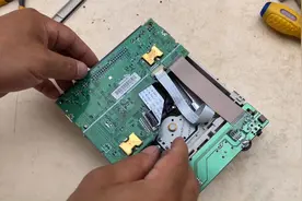 电脑老光驱别卖废品，拆开内部看做工，还能当CD用