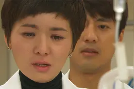 婴儿刚出生就患鱼鳞病，男人为了老婆，竟联合医生欺骗，太催泪了视频封面