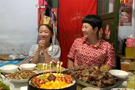 女儿过生日，收到网友朋友的祝福，满满的好感动，感谢大家的支持视频封面