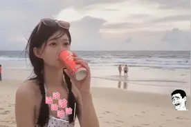 搞笑合集：小姐姐肚子带点肉坐下来那刻就已经暴露了职业。视频封面