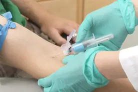 为何每次去医院做健康检查，要抽取那么多的血液？看完才明白