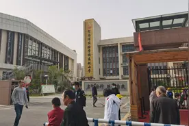 在港区带你看一个小学