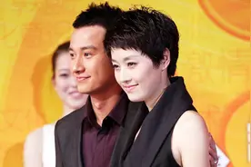 34岁文章近照曝光，妻子马伊琍肚子大到瞒不住？网友：还生啊！视频封面