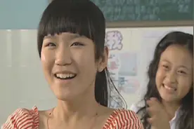 美琪考试成绩不理想，还在卷子上画画，真是要把妈妈气死了视频封面