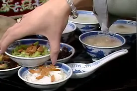 红楼：古代大户人家就是不一样，吃一碗粥，都要做好几样！视频封面