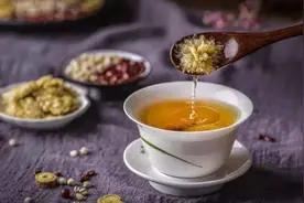眼睛不好别怕，2种食材泡水喝，是天然“护眼王”，眼睛清晰明亮视频封面