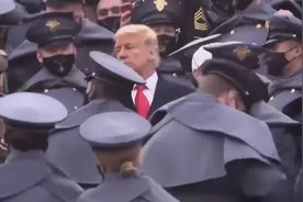 不愧是姓“特”的，简直是“特立独行”到不忍直视视频封面