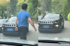 交警路遇堵车多车逆行加塞，秒穿制服指挥交通视频封面