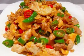 吃了多年鸡蛋，原来可以跟肉一起炒，色香味俱全，一次吃三碗米饭视频封面