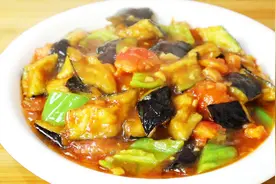 大厨教你烧茄子的正确做法，酸甜可口，开胃下饭，给肉都不换