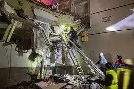 俄紧急情况部：百余名俄罗斯救援人员抵达土耳其，提供震后援助视频封面