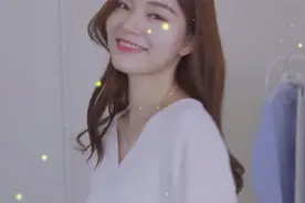 韩国美女主播lookbook换装秀，不一样的穿搭美翻了