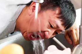 男子尝试死神辣片 居然连纸尿裤都穿上了！视频封面