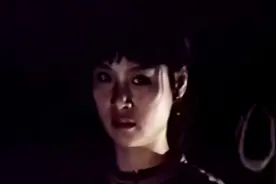 白袜功夫女侠布鞋踩坏人视频封面