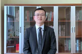 我不同意拆迁，就在我门前挖条沟，这不算逼迁？视频封面