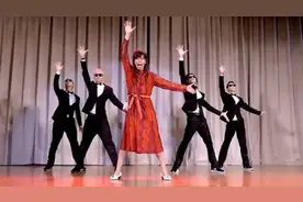 “梦幻女神”朱碧石的成名舞《你干嘛》，女装只有0次和无数次